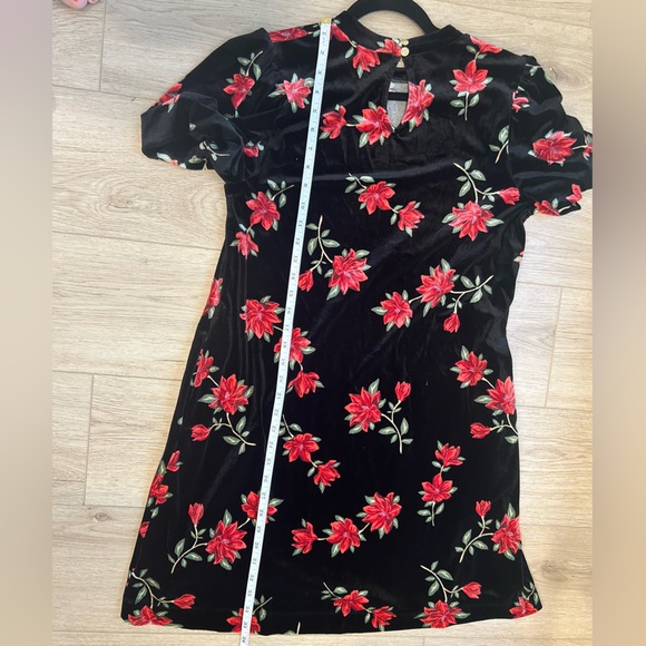 Draper James RSVP Black Velvet Floral Dress Red Poinsettia, Size M Knee Length - Picture 9 of 9